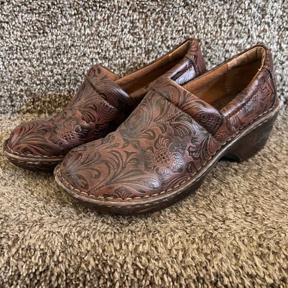 Clogs - Picture 3 of 3